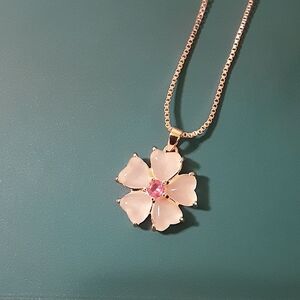 New Pink Heart Flower Clavicle Chain Necklace